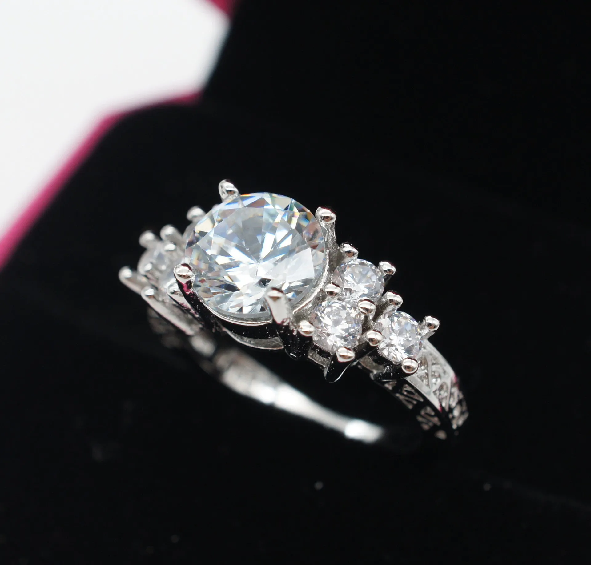 Arrow Zircon Engagement Ring